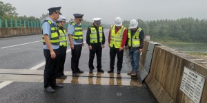 自治区交通运输综合行政执法局第四支队第二大队加强雨季汛期安全隐患排查工作